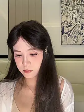 xiaoran A online show from May 22, 12:25 pm