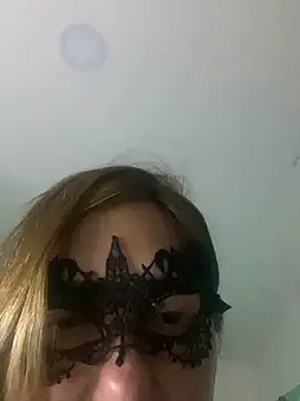 lulupiecitosamor online show from June 8, 11:44 am