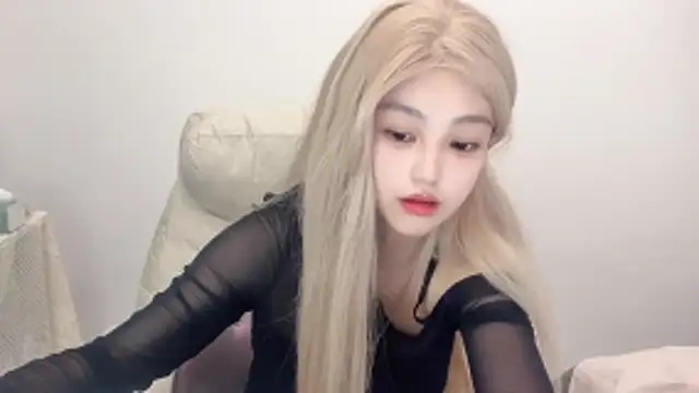 jiangjiang2005 online show from June 13, 5:43 pm