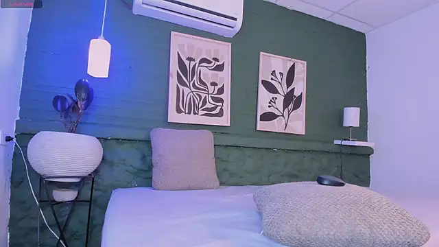 dalilaa   online show from July 28, 8:52 pm
