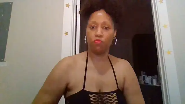 MsDeeLive online show from May 30, 4:43 am
