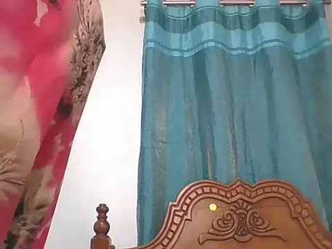 peacechloe online show from June 15, 5:46 pm
