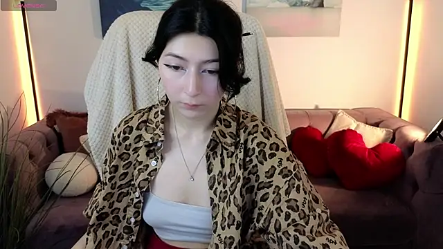Vanessa LimX online show from June 16, 12:50 pm
