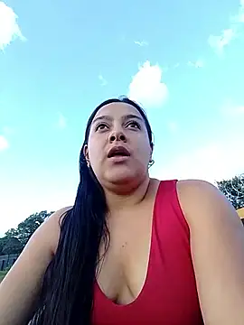 Sexy nayra outdoors  online show from May 26, 10:53 pm