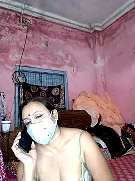 MoonLusty online show from June 5, 6:52 am