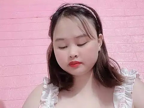 Nhungnhung679 online show from June 10, 3:54 pm