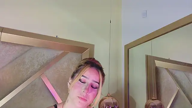 SelenaNoir  online show from June 26, 4:08 pm