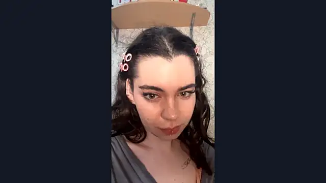 LaceyBatter online show from June 30, 7:35 pm
