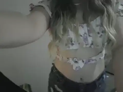 Cherriewoodrow online show from May 31, 6:42 pm