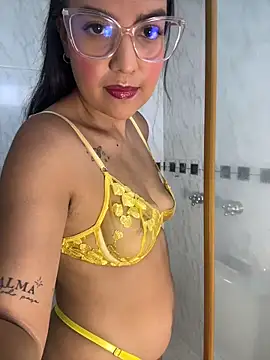 Soficabrera online show from June 13, 9:45 pm