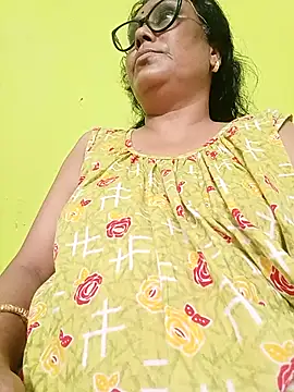 chatterjeesayani567 online show from July 3, 11:16 am