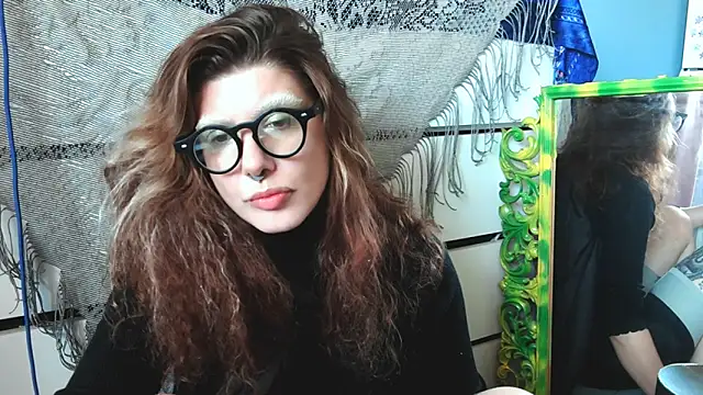 VivienDarkbloom online show from June 22, 1:30 pm