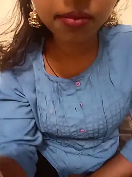 Sexy-Zeenat online show from June 22, 7:05 am