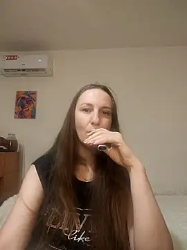 Yevgeshka-Milashka online show from December 14, 5:13 am