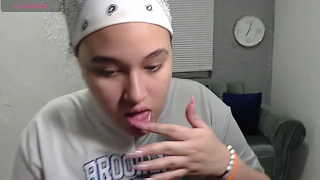 leilasosexy online show from June 26, 2:40 pm