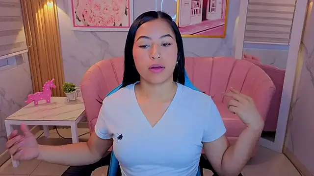 lia x a online show from June 13, 1:19 pm