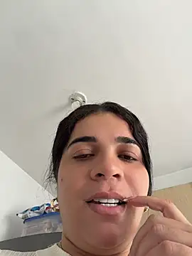 Siri Luxx online show from June 28, 5:19 pm