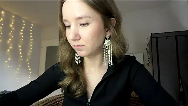 smalllisa online show from June 12, 6:27 pm