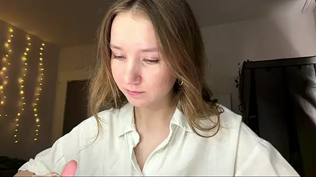 smalllisa online show from June 19, 6:22 pm