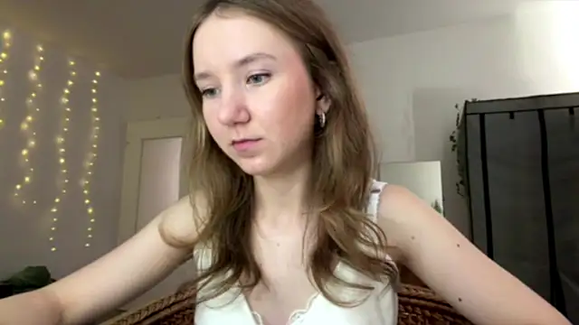 smalllisa online show from June 24, 2:49 pm
