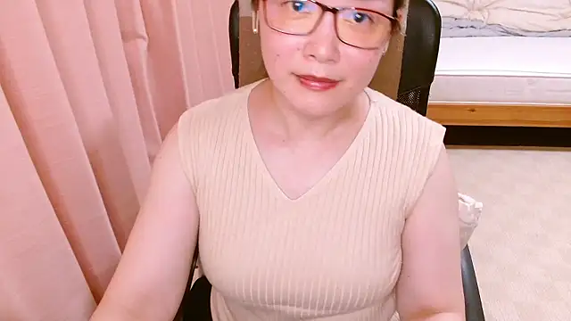 LENA-xo online show from July 9, 2:41 pm
