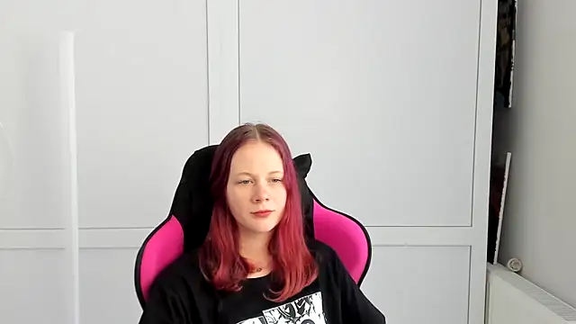 Skylar spring online show from June 23, 6:33 am