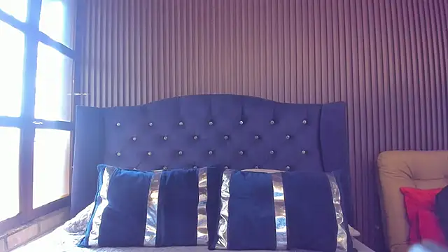 Chloe Belll online show from June 22, 7:22 pm