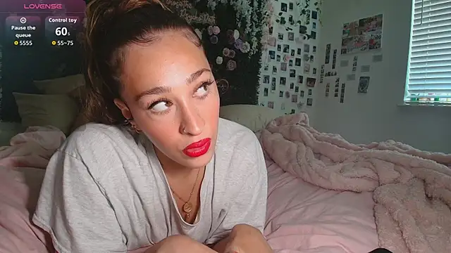 LyraCovee online show from June 27, 12:34 am