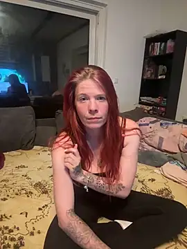 LisaLuxx online show from June 8, 7:58 pm