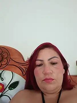 Agata Traviesa online show from July 11, 1:00 pm