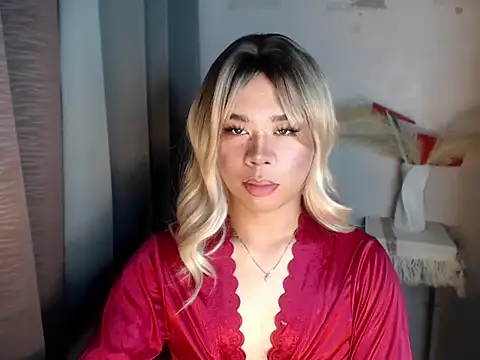 Horny HoneyX online show from July 12, 3:46 pm