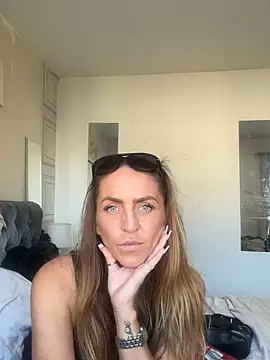 GIJANE88 online show from June 18, 6:13 pm