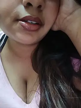 Yashika Kapoor online show from June 11, 7:27 am