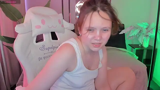 Kaya Doll online show from June 13, 2:42 am