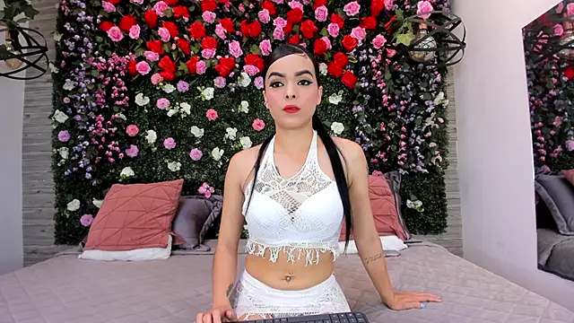 BelaPoncee online show from June 15, 7:03 pm