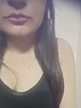 riya sharma013 online show from June 16, 7:26 pm