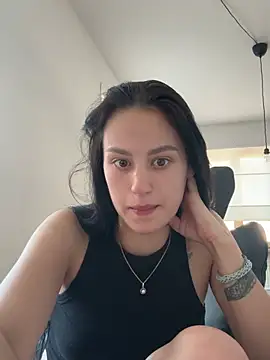 MisssMiaaa17 online show from June 25, 9:02 am