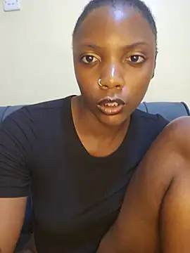 lourinebear online show from July 19, 4:09 pm