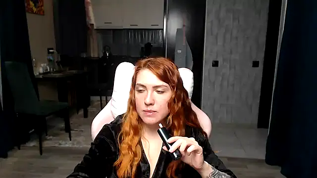 Reginasmilee online show from April 6, 4:46 am