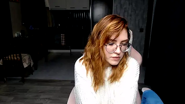 Reginasmilee online show from October 18, 3:20 am