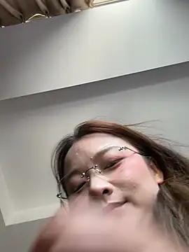 Yueya- online show from July 14, 2:38 am