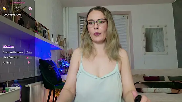 BeautyeyesLovely online show from February 20, 2:54 am