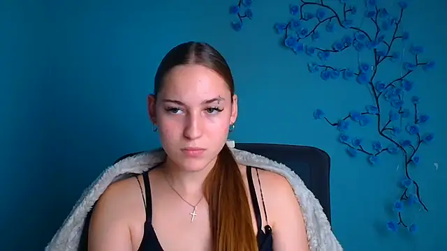 Holly Mooon  online show from July 6, 3:03 pm