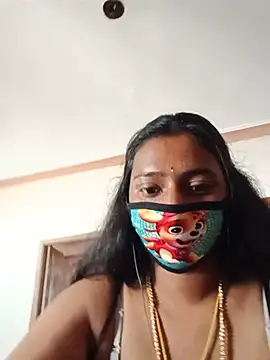 Lexilove01 online show from July 9, 9:22 am