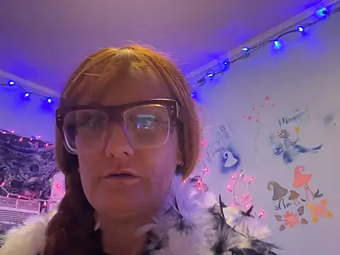 Carrielee22 online show from July 19, 10:06 am