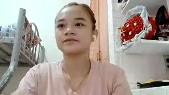NomaBadalamenti online show from July 7, 5:43 am