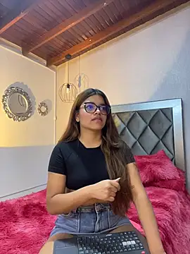 mia castano online show from July 11, 11:21 am