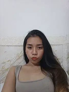 kylieathena online show from July 8, 6:59 am