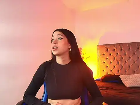 Alanna Swetie online show from July 16, 1:26 pm