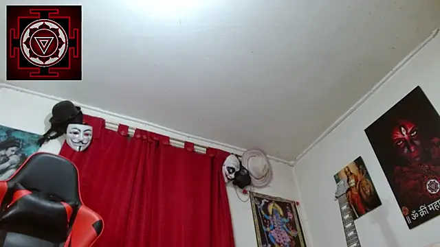 Amanda Valeska online show from December 3, 4:53 pm